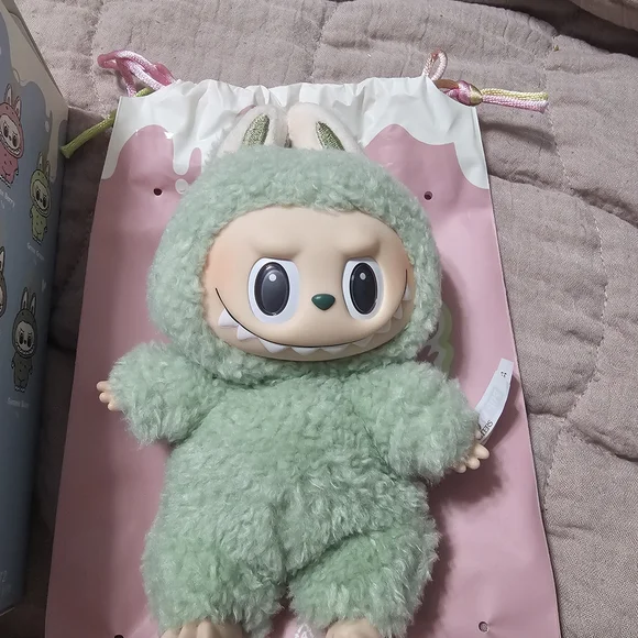 Authentic Exciting Macaron Labubu - Picture 2 of 8